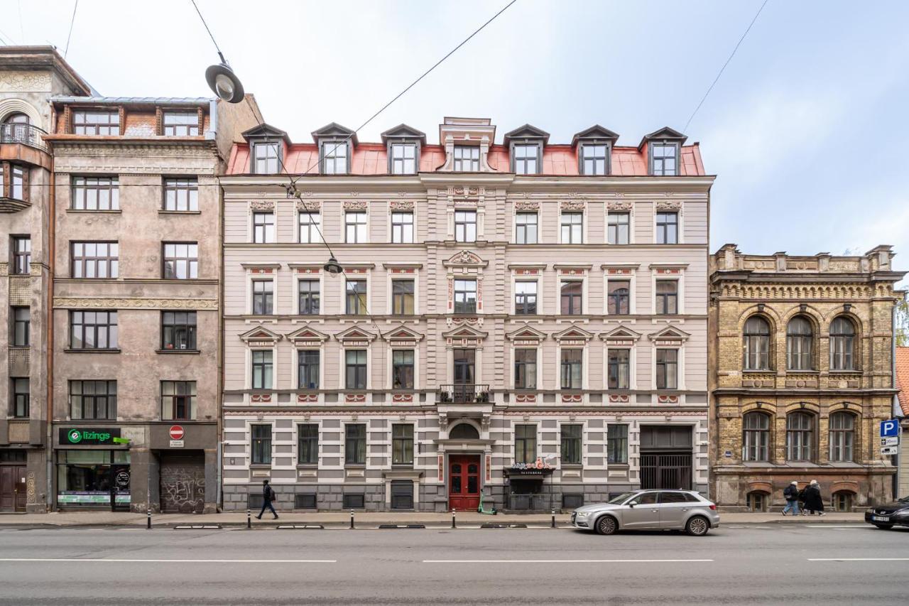 Lacplesa loft-style residence Riga Extérieur photo