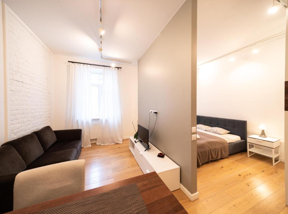 Lacplesa loft-style residence Riga Extérieur photo