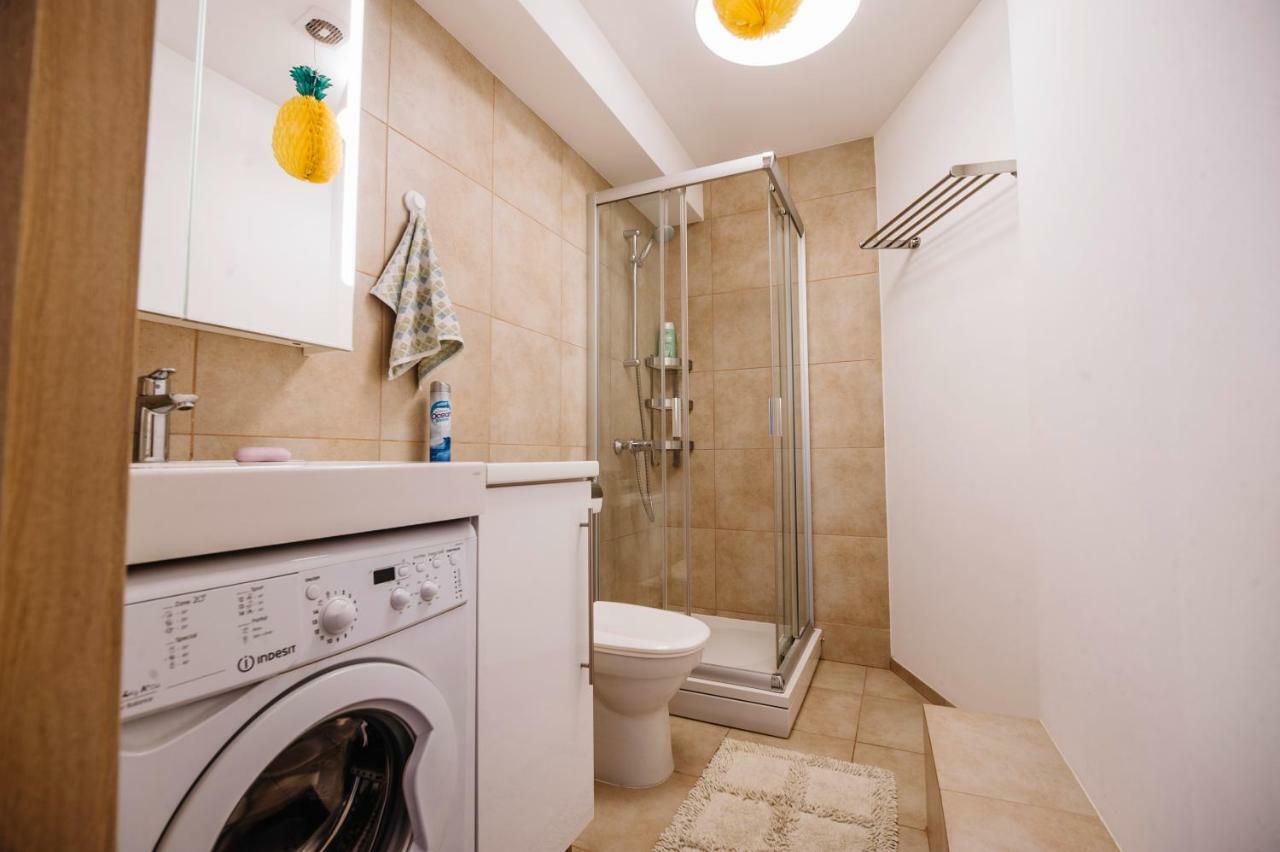 Lacplesa loft-style residence Riga Extérieur photo